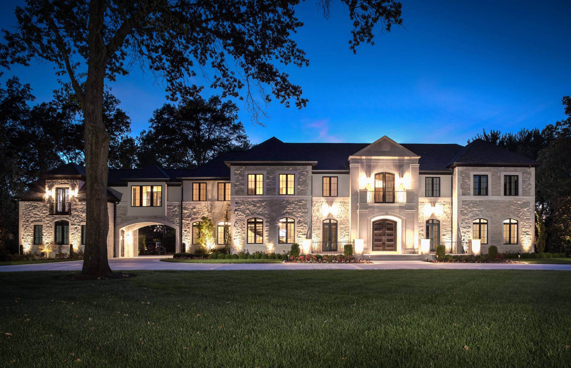 exterior-front-des-peres Best New Home Exterior with Light Decoration